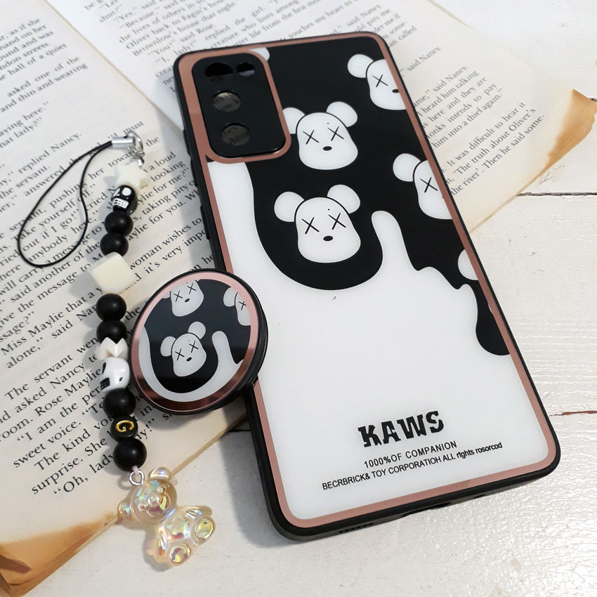 کاور Kaws سامسونگ Galaxy S20 FE به همراه پاپ سوکت و بند آویز کد 11416